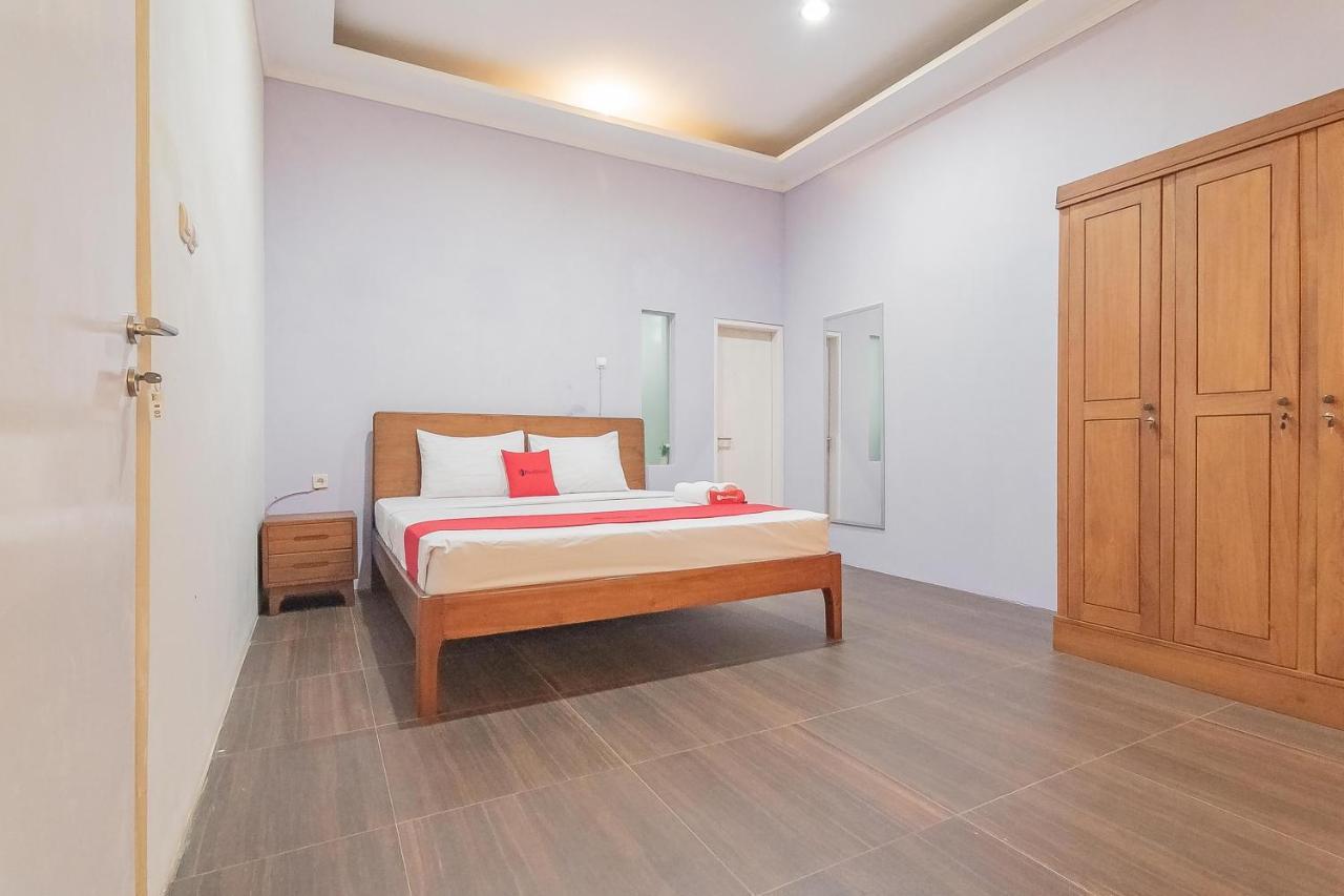 Reddoorz Resort Syariah Near D'Castello Ciater Subang Exterior foto